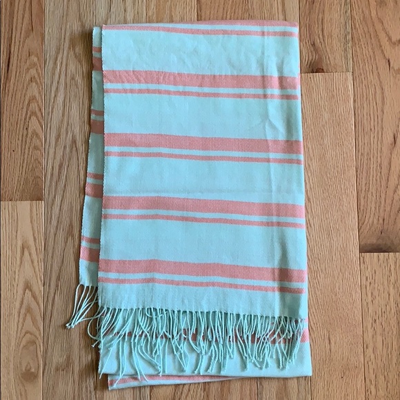 Super soft GAP Scarf - Picture 1 of 2